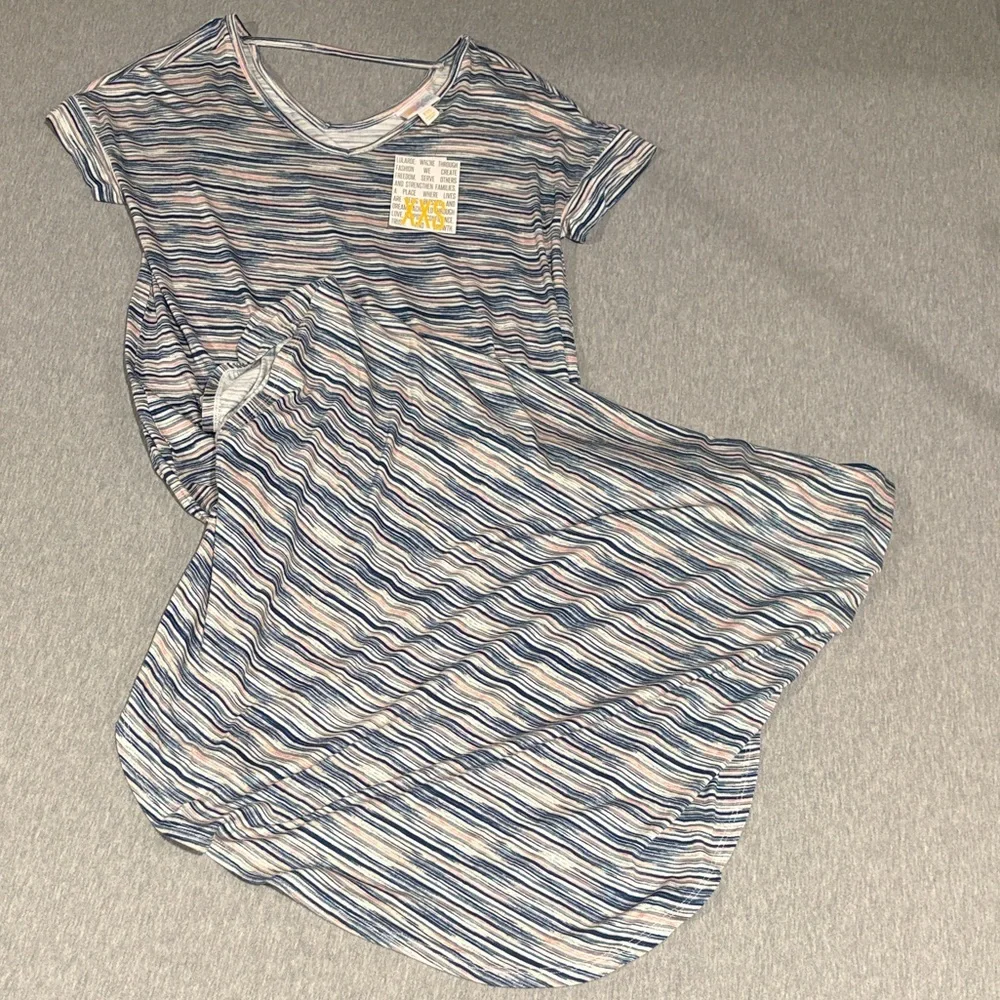 NWT LuLaRoe Blue and Pink Wave Pattern Long Dress - Short Sleeve - Macy Style - Picture 1 of 10